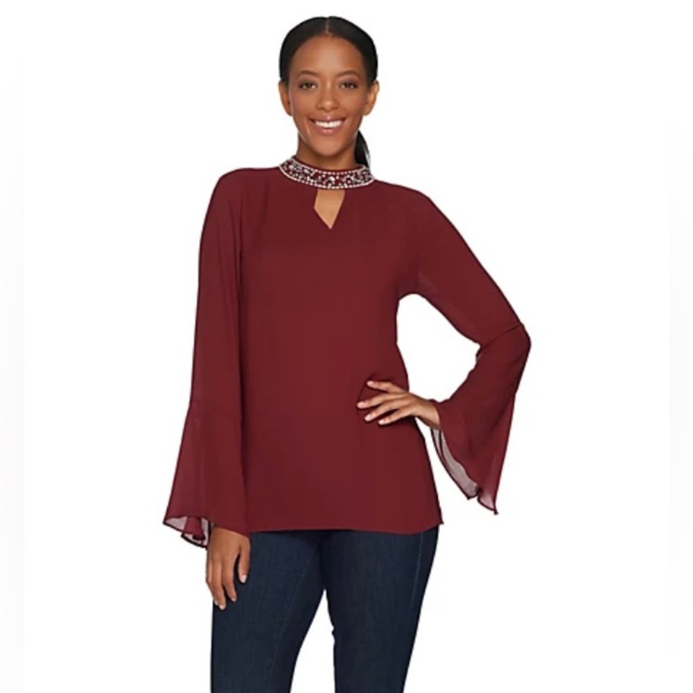 Hot in Hollywood burgundy Top Sz L